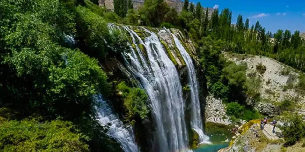 Valizler bu kez oraya hazırlanıyor! Asya ve Avrupa’nın ortak gözdesi: Tatilciler artık onun için akın ediyor… 3